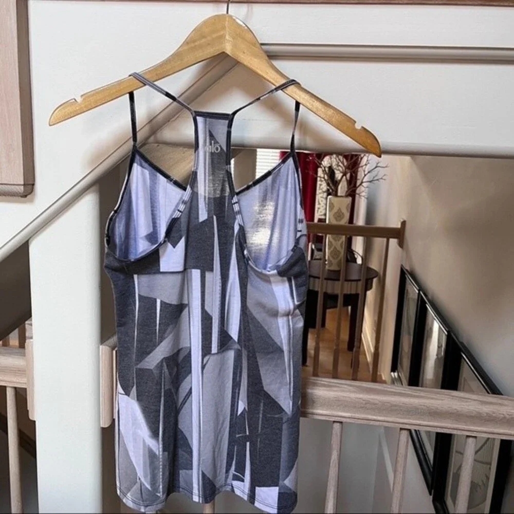 Alo Abstract Print Tank in Grey Black and White M